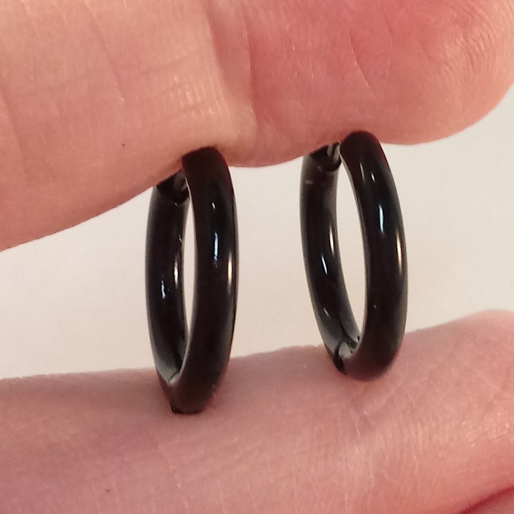 Women's Black Stainless Steel Smooth Hoop Earrings 17mm Party Gift